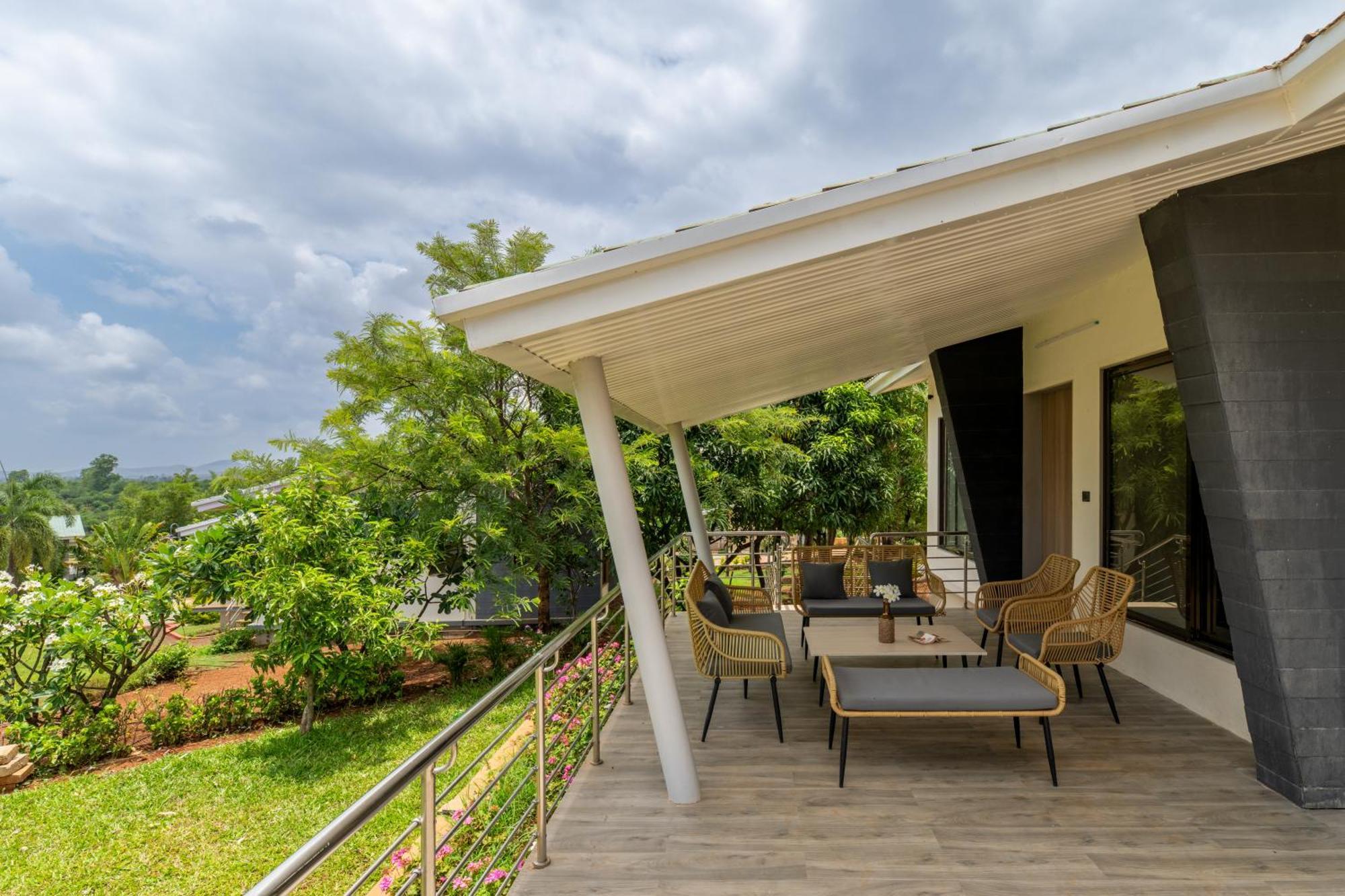 Hotel Energise Soul Retreat Trimbakeshwar Nashik Esterno foto